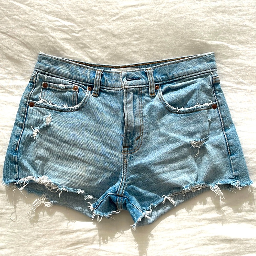 Abercrombie Mid-Rise Mom Short